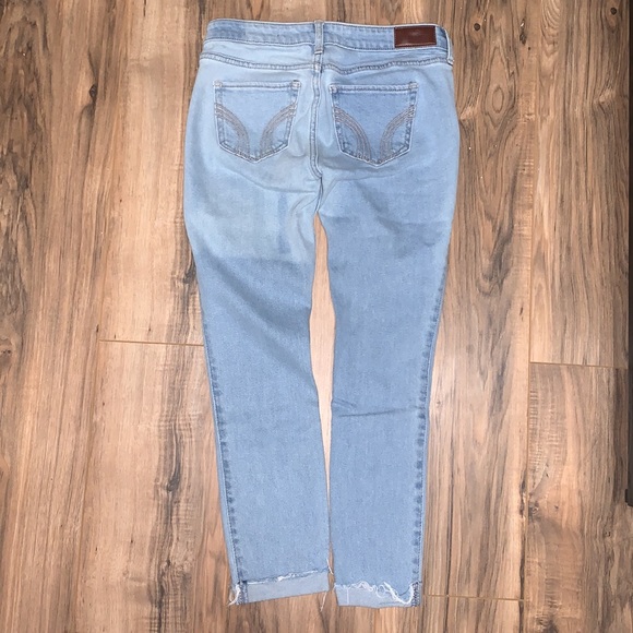 NWOT Distressed Jeans - Picture 3 of 3